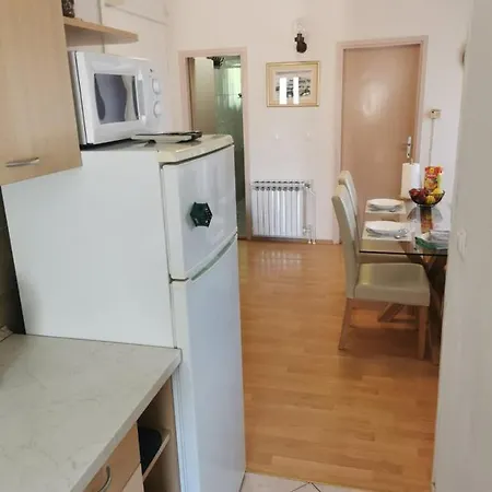 Apartment Near By Everything Vodice