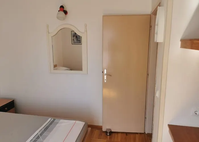 Near By Everything ヴォディツェ