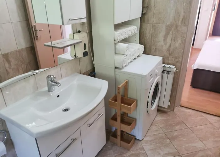 アパート Near By Everything *