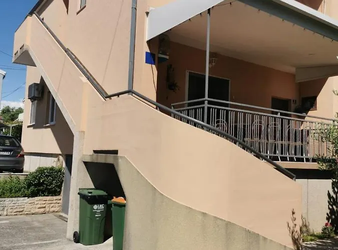 アパート Near By Everything *